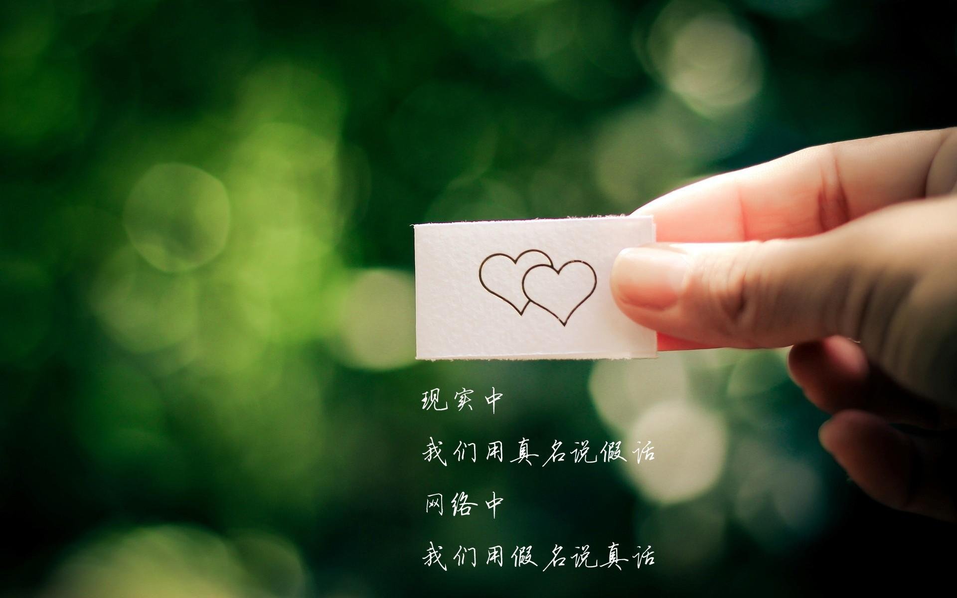 开云备用-《电竞设备升级潮流，电竞专用耳机、显示器大受追捧》，电竞耳机用什么接口的好处